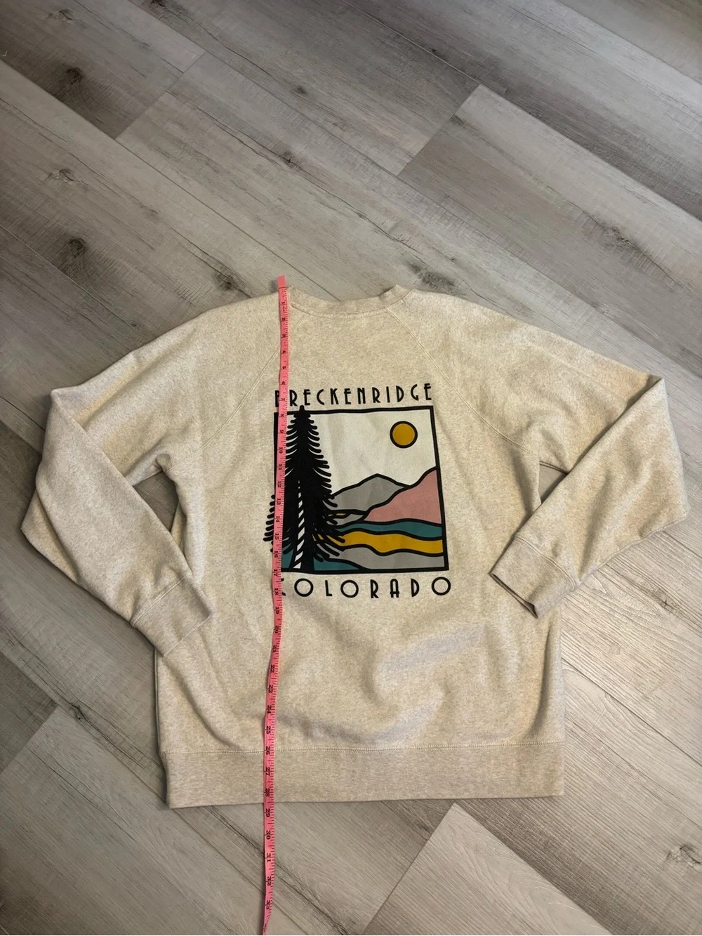 Breckenridge Colorado Beige Graphic Crewneck Sweatshirt